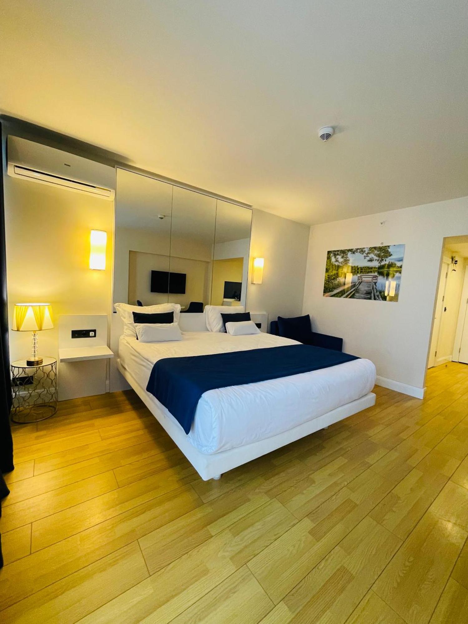 Hotel Batumi Floor40 Exterior foto