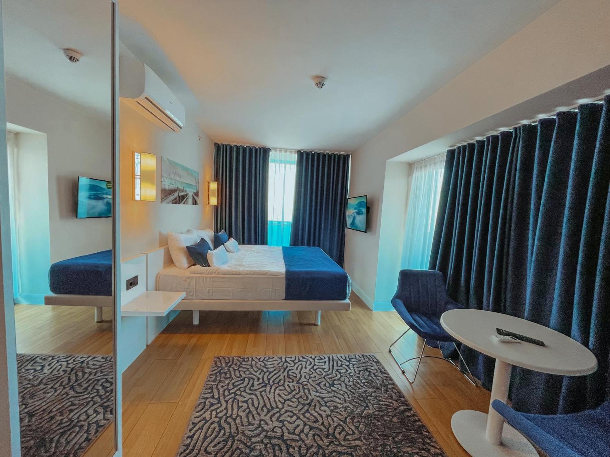 Hotel Batumi Floor40 Exterior foto